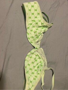 Light Green Lace Trim Bra